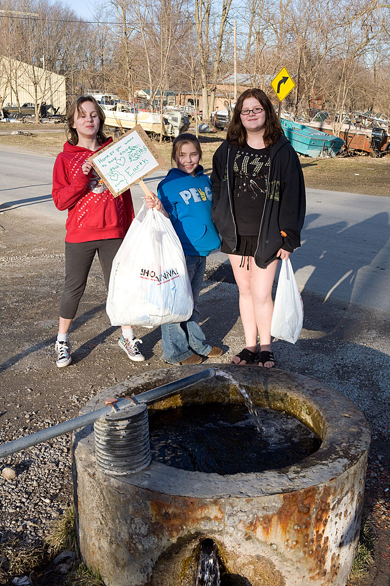Honk if you want to help save the earth, Pittsburg Flowing Well